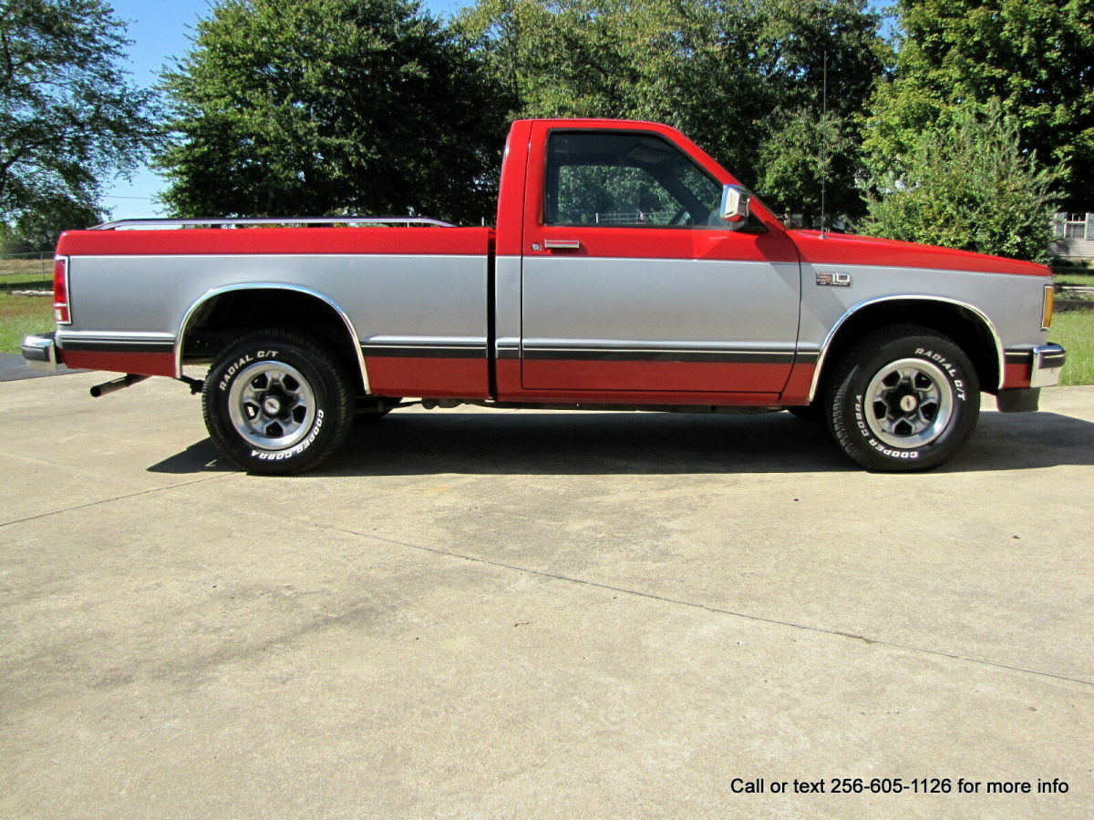 82k actual miles !!! 100% factory original !!! v6 automatic !!wow!! drive home!!