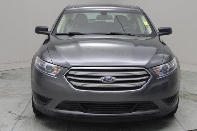 2017 ford taurus se