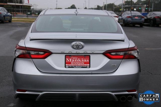 2021 toyota camry se