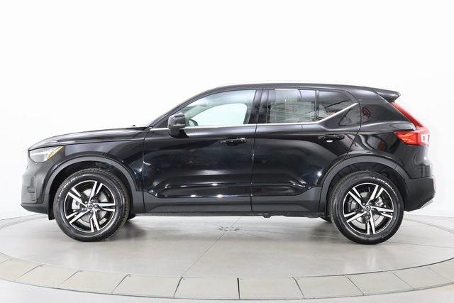 2024 volvo xc40 b5 core bright theme