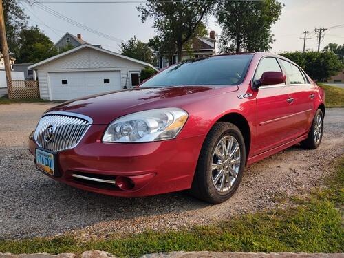 great traveling car, smooth and quiet. struts replaced a year ago, and new