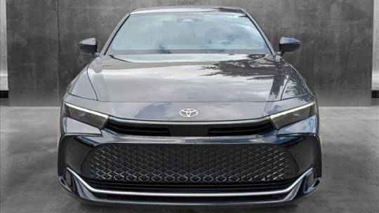 2023 toyota crown xle