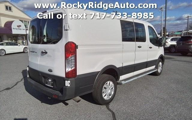 2022 ford transit-250 base