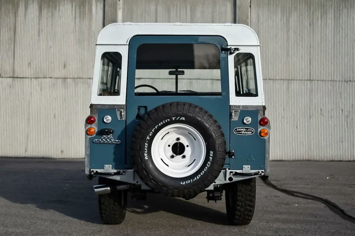 1974 land rover series iii 49,066 miles marine blue / white 2.25l diesel manua