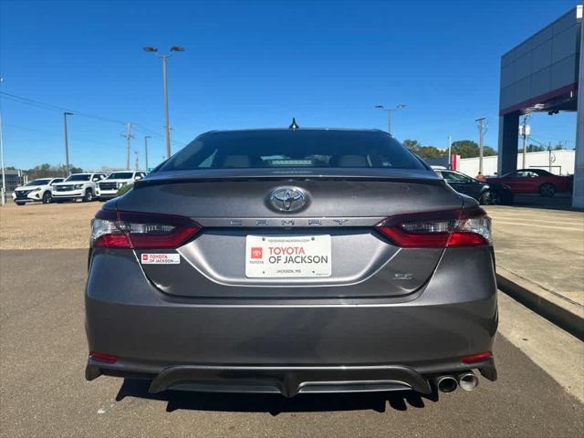 2023 toyota camry se