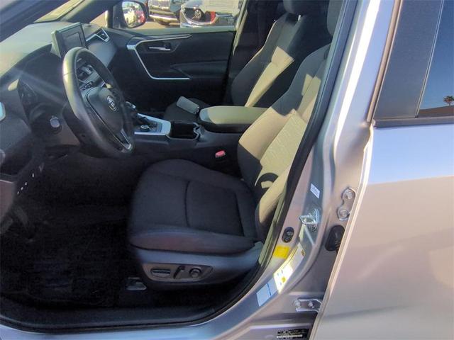 2022 toyota rav4 hybrid se