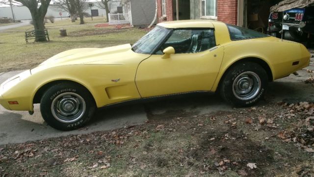 1979 chevrolet corvette w/ t-tops
