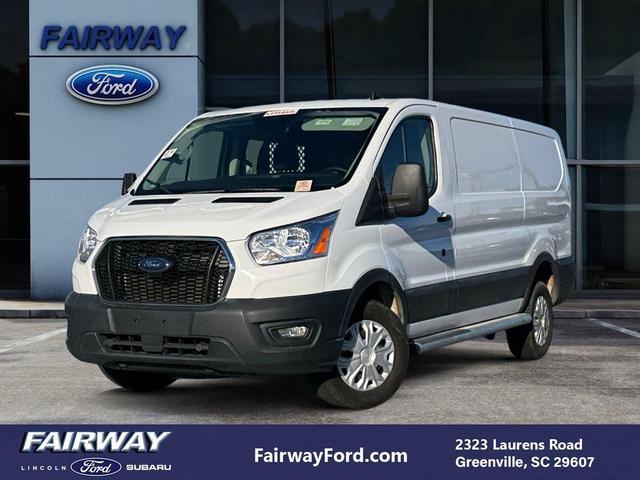 2022 ford transit-250 base