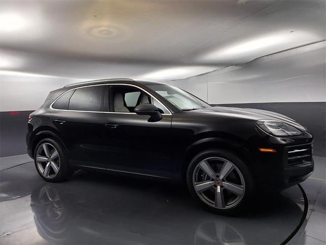 2024 porsche cayenne base