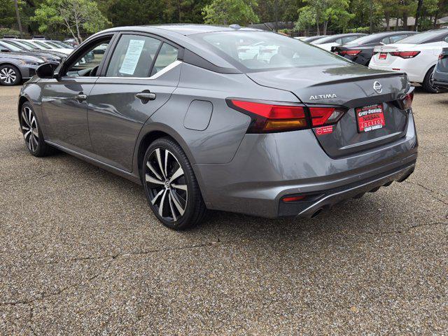 2022 nissan altima sr fwd