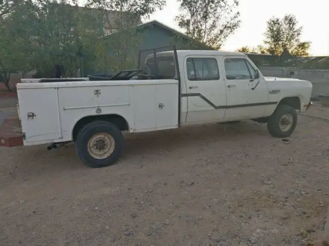 1981 dodge w250 long bed crew cab 4x4 runs and drives clean title