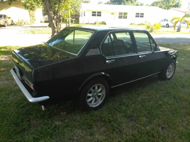 1976 alfa romeo alfetta sport sedan 4-door 2.0l
