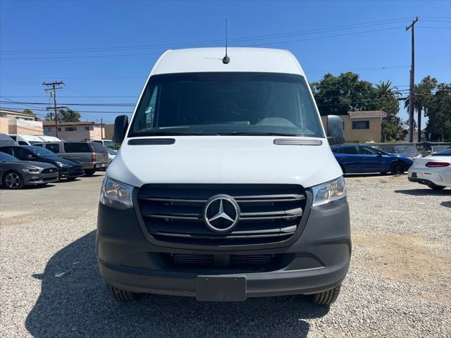 2022 mercedes-benz sprinter 2500 standard roof