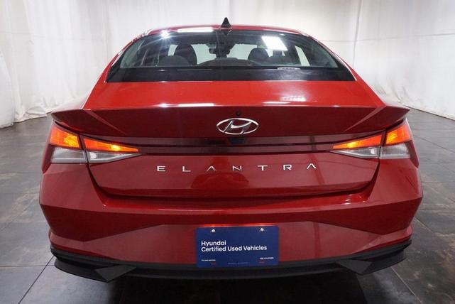 2022 hyundai elantra se