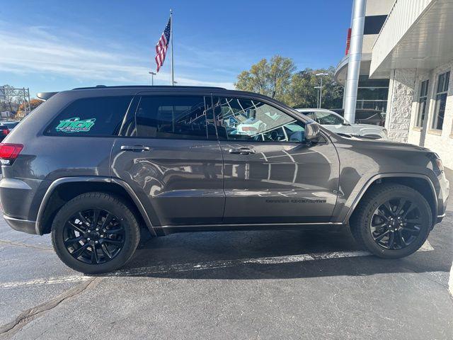 2017 jeep grand cherokee altitude