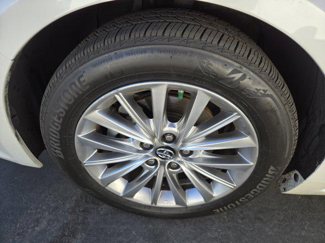 2017 toyota avalon limited