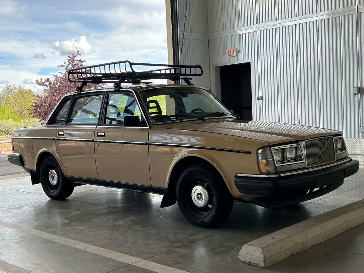 1985 volvo 244/240 dl sedan beige/tan/brown clean