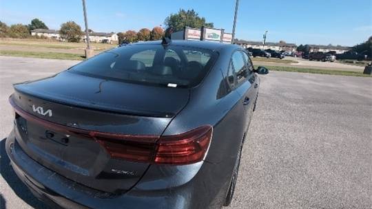 2022 kia forte gt-line