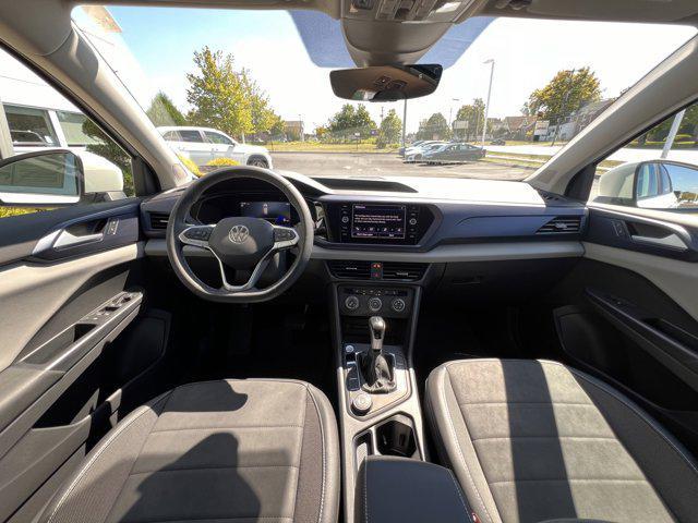 2022 volkswagen taos 1.5t se