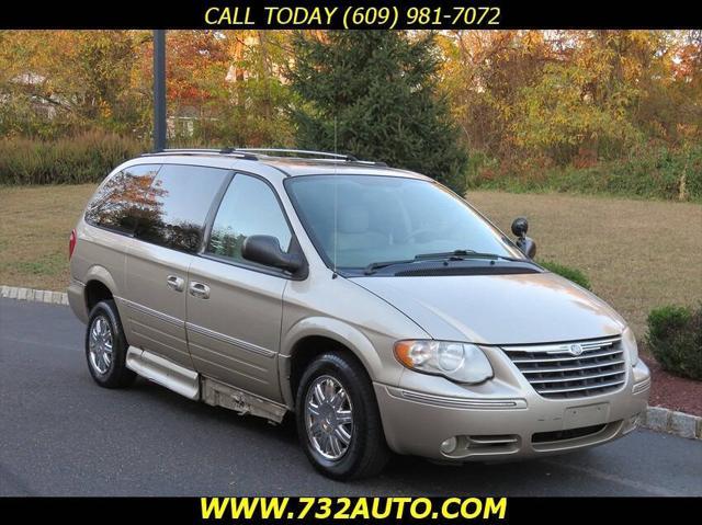 2006 chrysler town & country limited