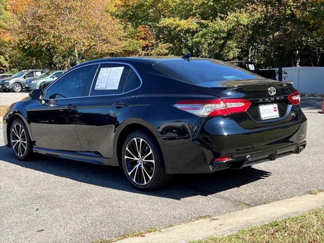 2019 toyota camry se