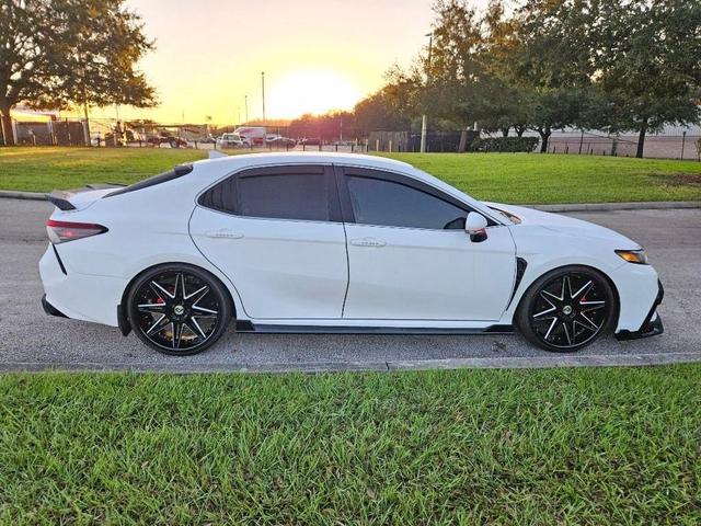 2023 toyota camry se