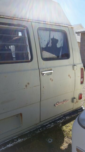 1969 ford econoline supervan