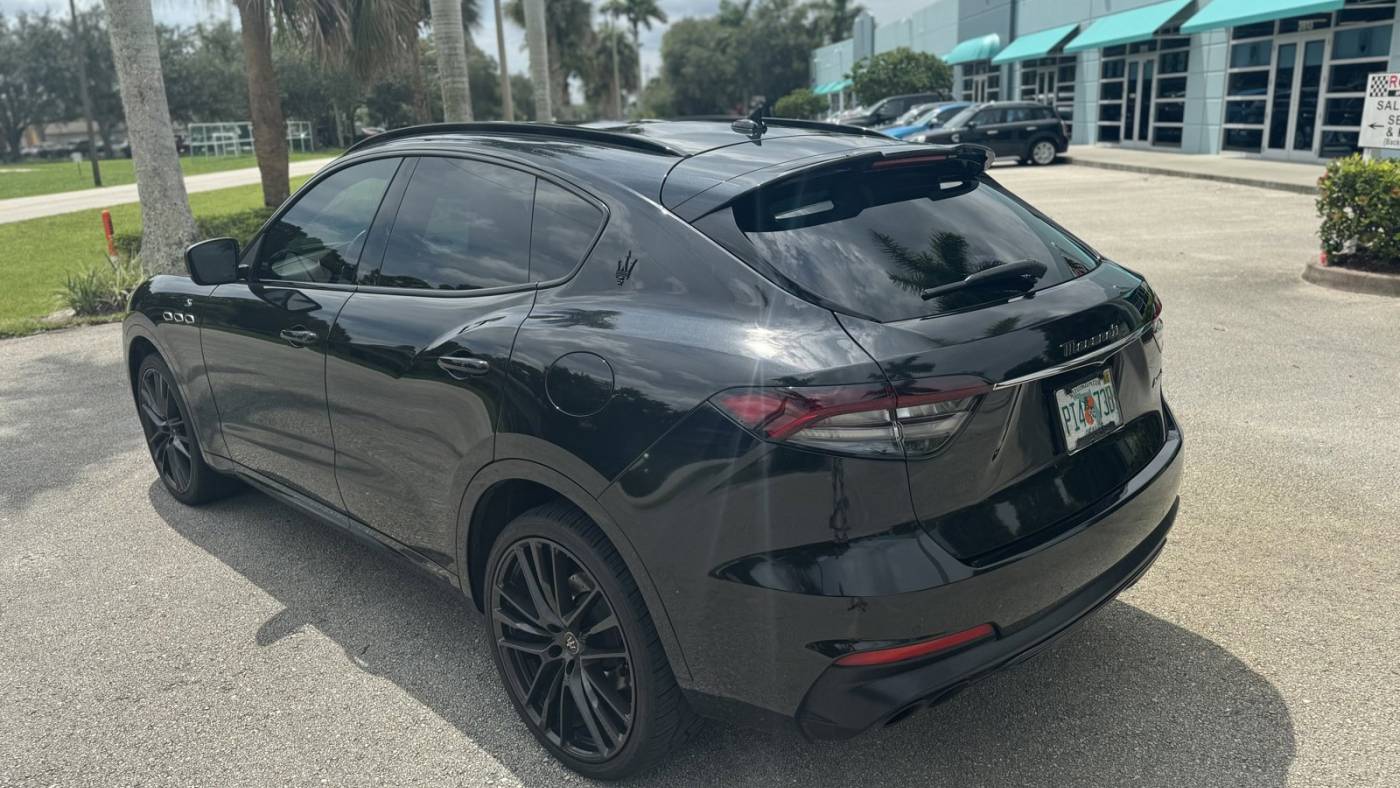 2022 maserati levante modena s
