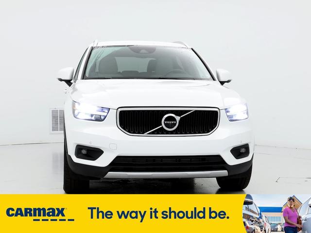 2022 volvo xc40 t4 momentum