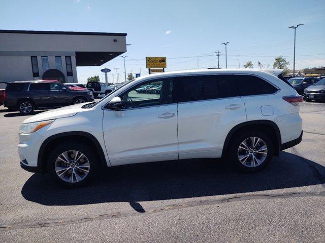 2016 toyota highlander le