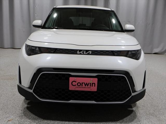 2023 kia soul lx