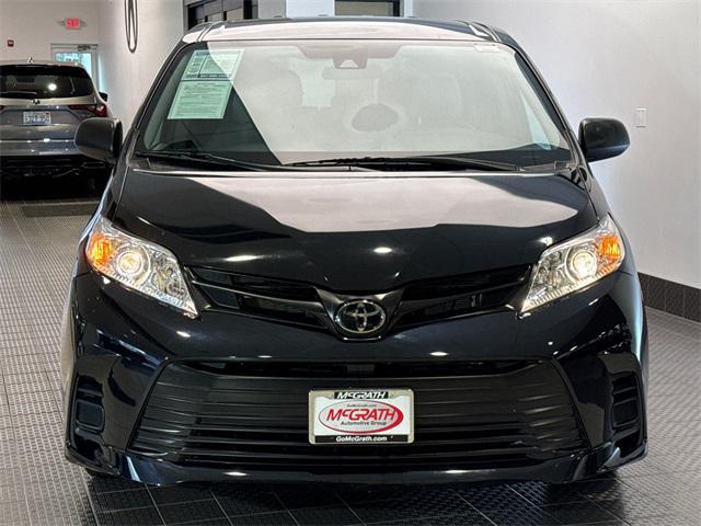 2019 toyota sienna l