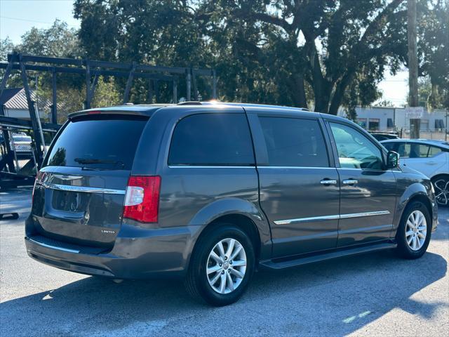 2015 chrysler town & country limited platinum