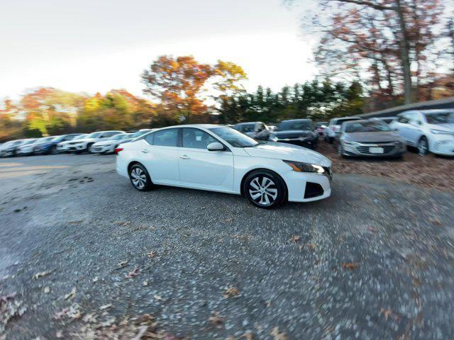 2023 nissan altima s fwd
