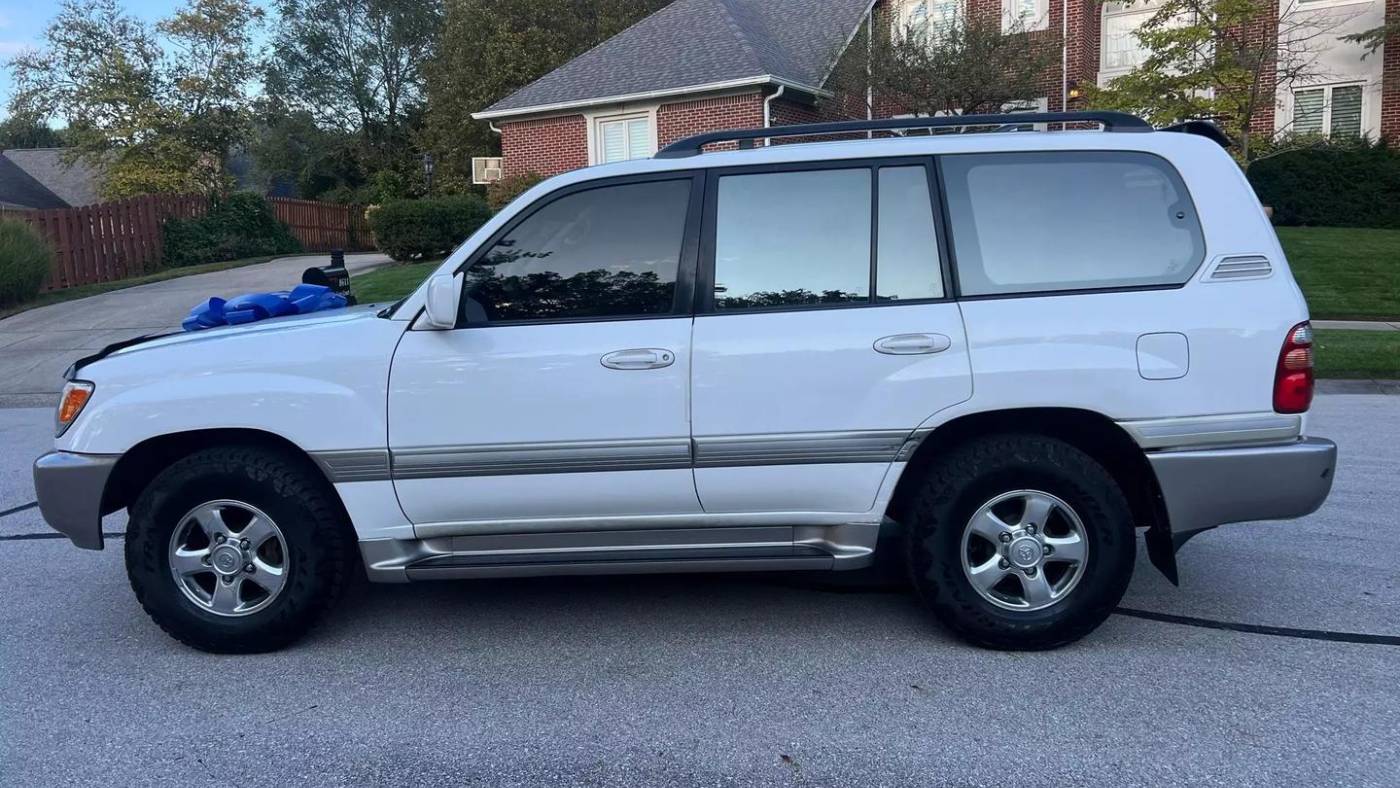 2002 toyota land cruiser base