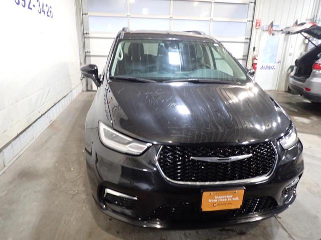 2022 chrysler pacifica touring-l