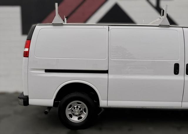 2022 chevrolet express 2500 rwd 2500 135'wb