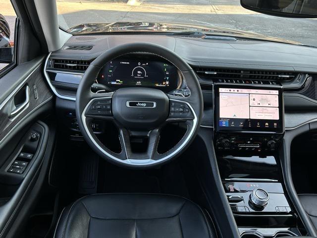 2022 jeep grand cherokee 4xe base