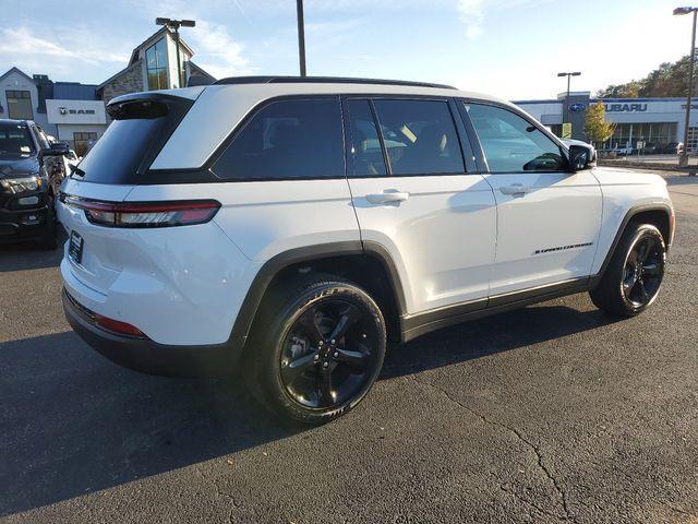 2024 jeep grand cherokee laredo
