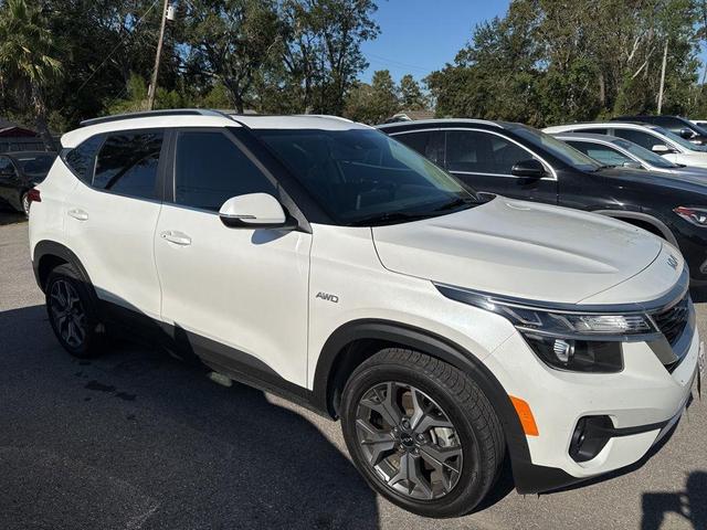 2022 kia seltos ex