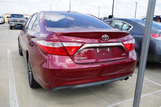 2016 toyota camry xse