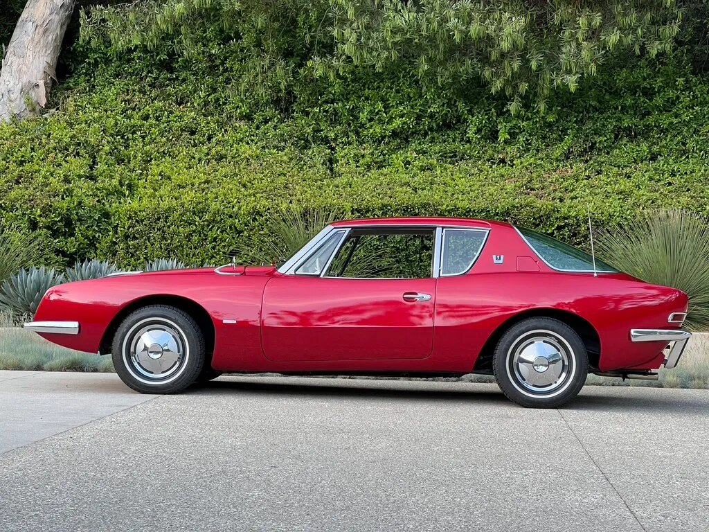 studebaker avanti r2