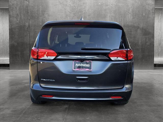 2017 chrysler pacifica touring
