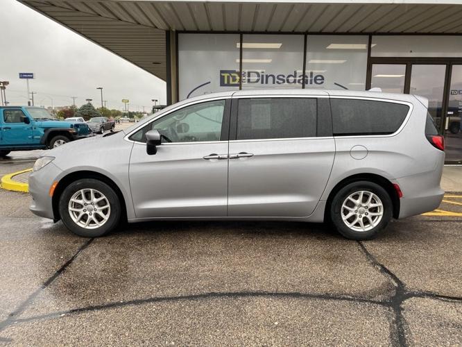 used 2017 chrysler pacifica touring hastngs, ne 68901 for sale in good samaritan village, nebraska