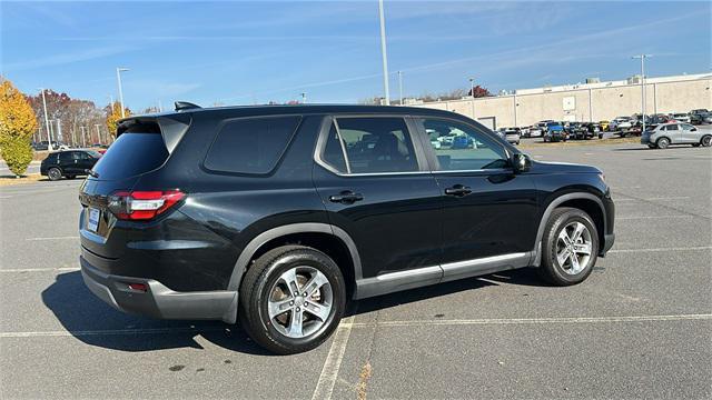 2023 honda pilot awd ex-l 8 passenger