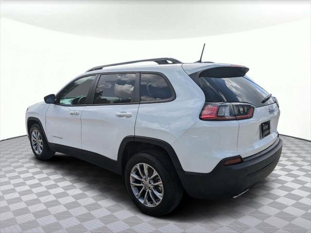 2022 jeep cherokee latitude lux