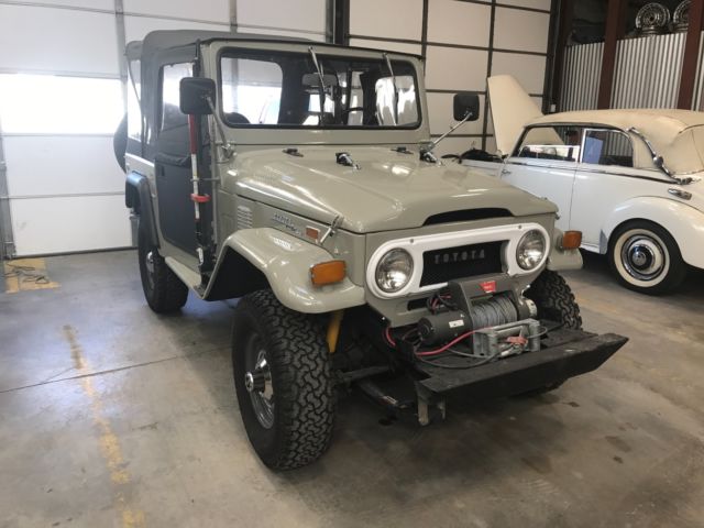 1973 toyota fj40 land cruiser 4x4 350 chevy 8cyl 40 series 73