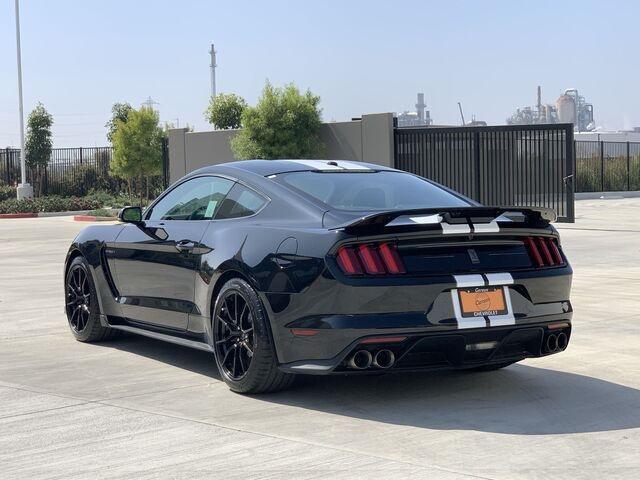 2019 ford shelby gt350 base