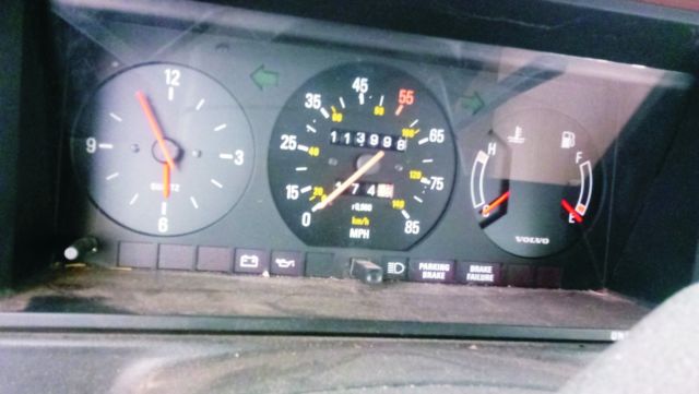volvo 1983 dl, great condition, low miles, two door