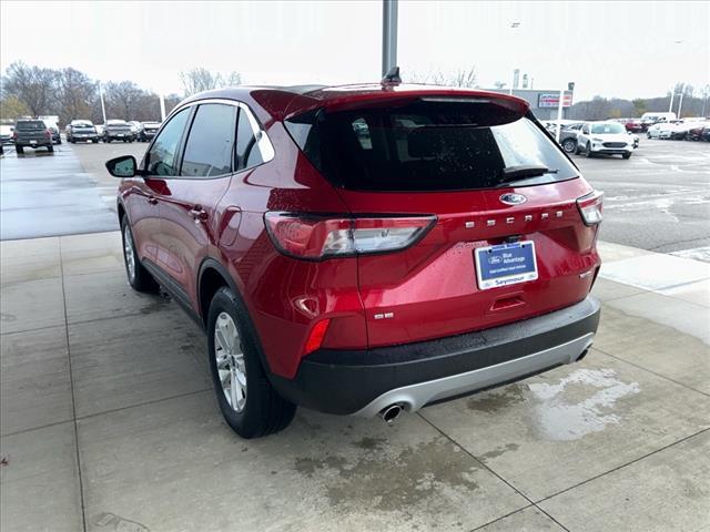 2022 ford escape se